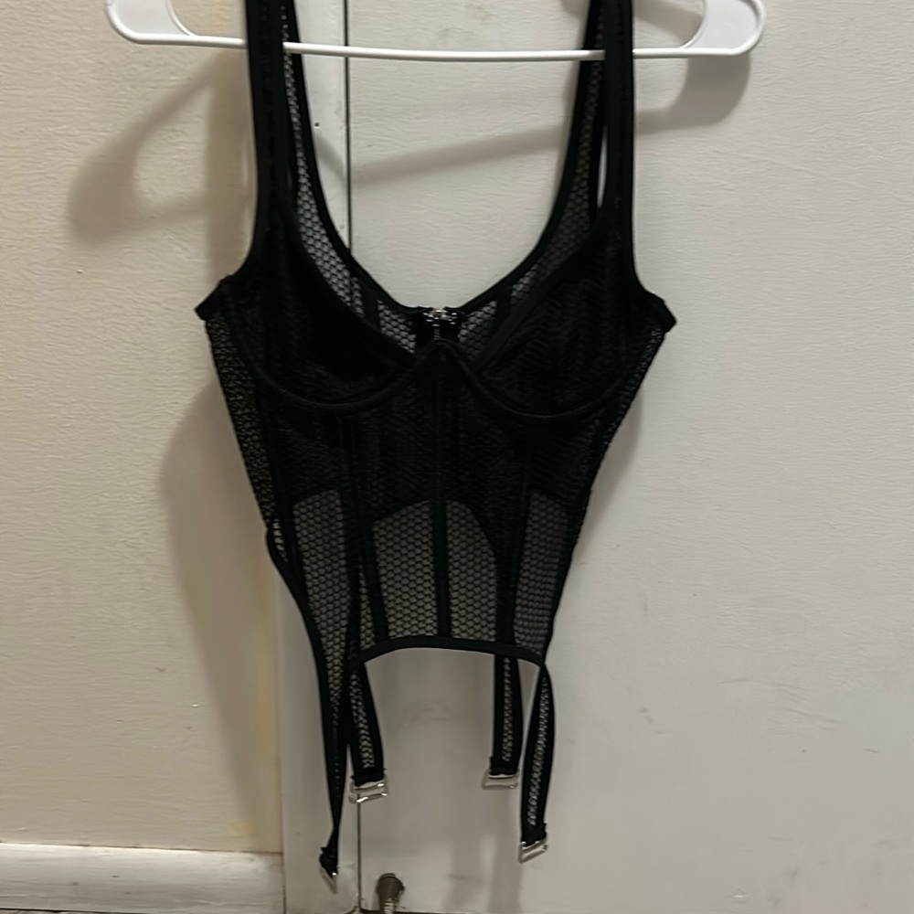 Women’s small cropped black corset with clips